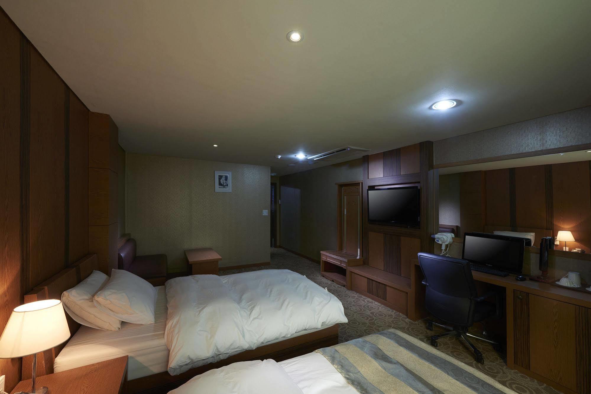 Benikea Premier Hotel Siheung מראה חיצוני תמונה