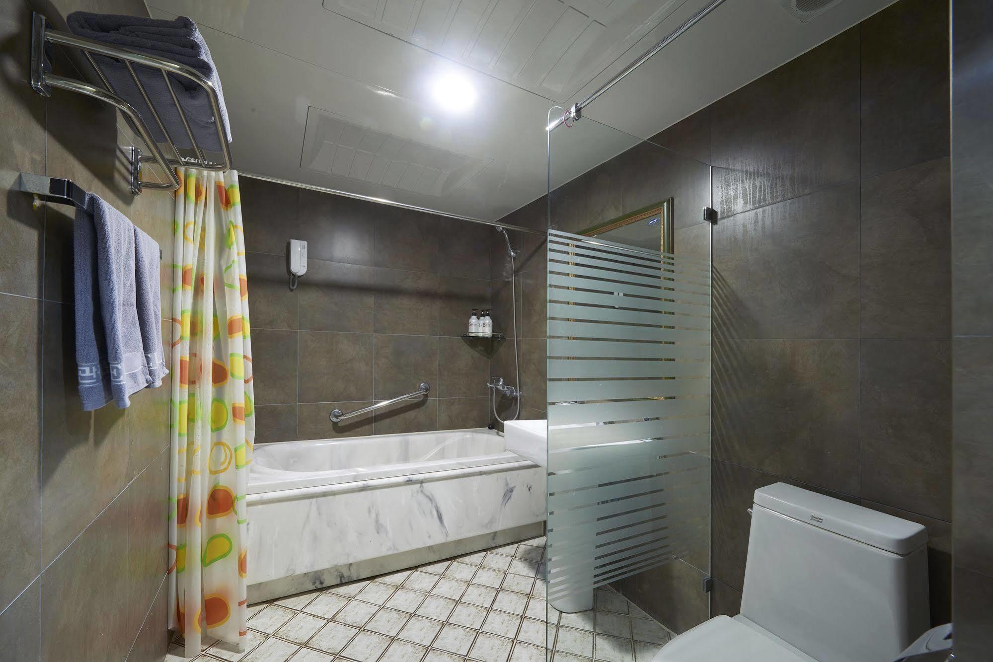 Benikea Premier Hotel Siheung מראה חיצוני תמונה