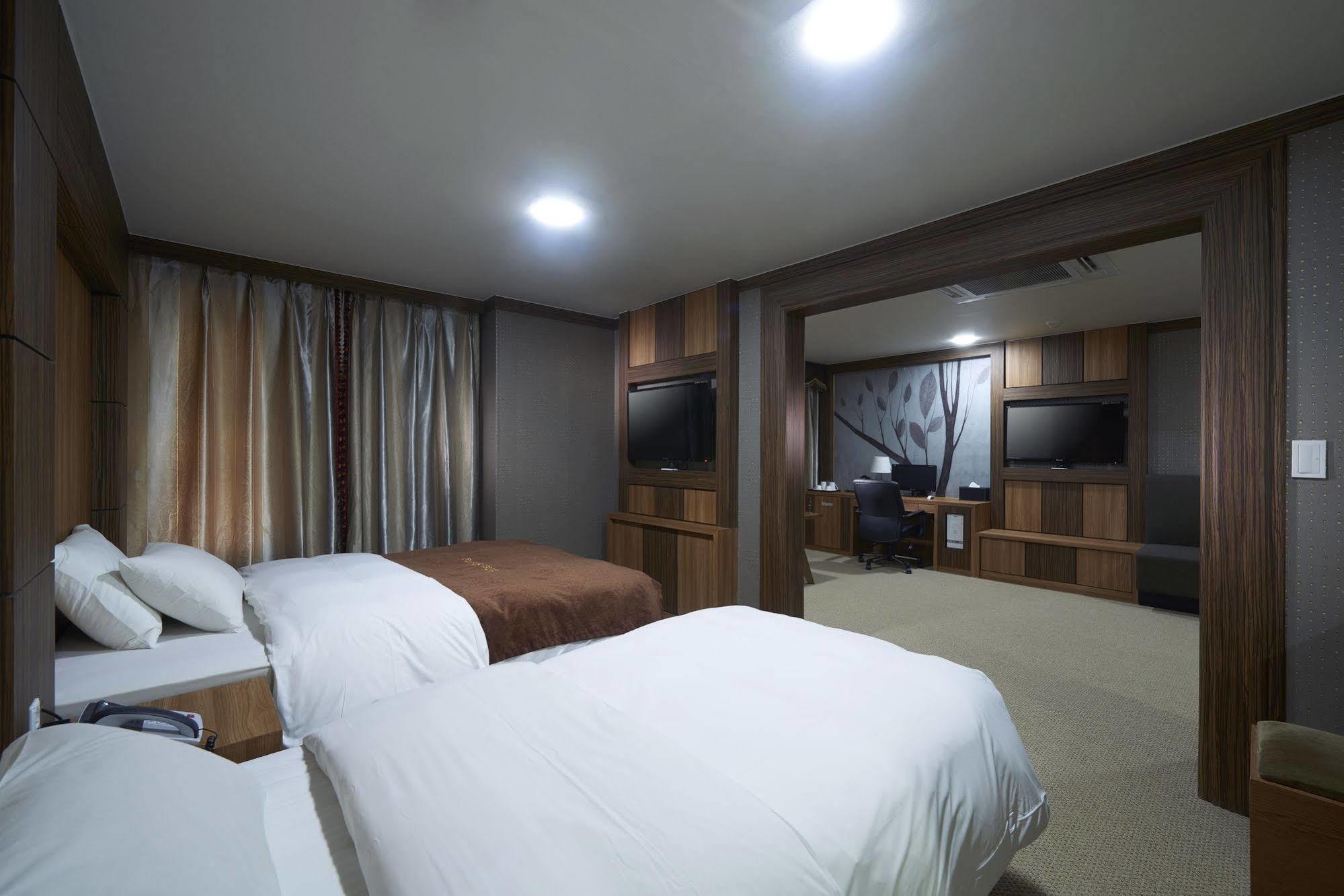 Benikea Premier Hotel Siheung מראה חיצוני תמונה