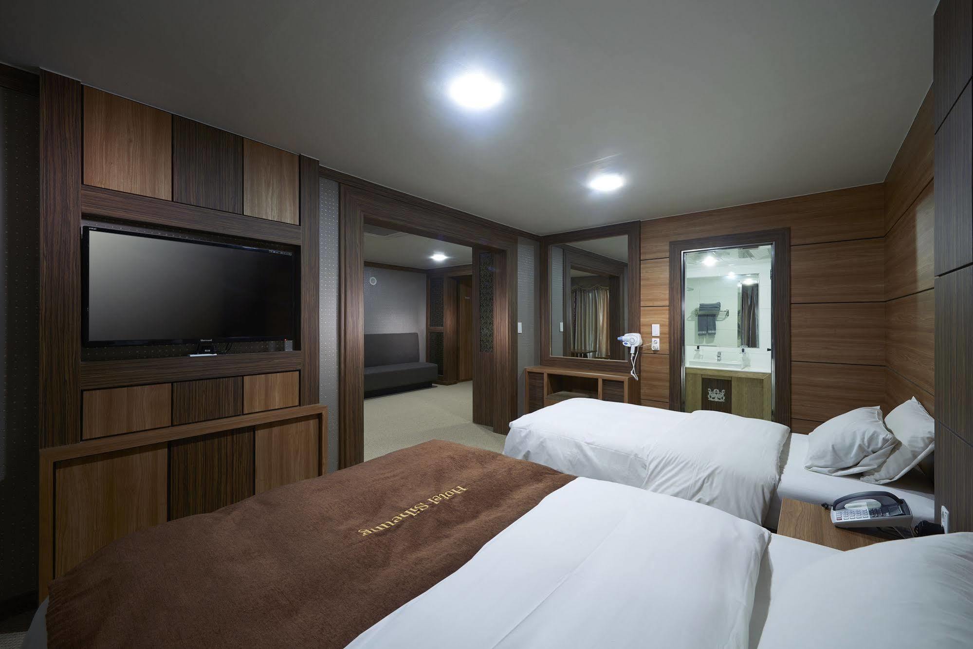 Benikea Premier Hotel Siheung מראה חיצוני תמונה
